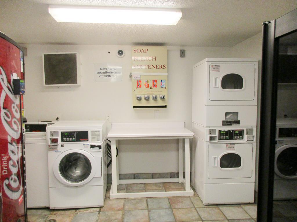 Motel 6 Huntsville - Madison Zewnętrze zdjęcie