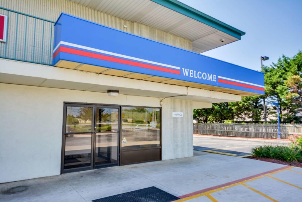 Motel 6 Huntsville - Madison Zewnętrze zdjęcie