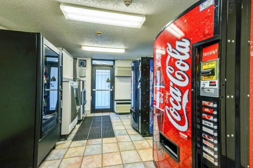 Motel 6 Huntsville - Madison Zewnętrze zdjęcie