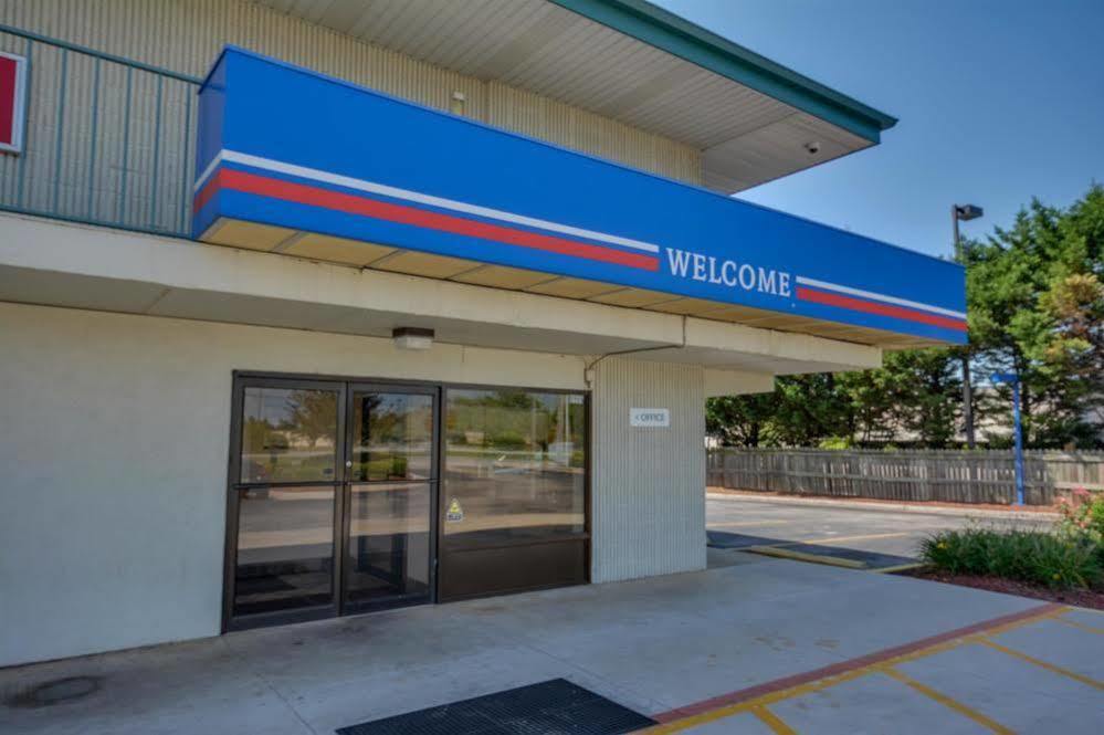 Motel 6 Huntsville - Madison Zewnętrze zdjęcie